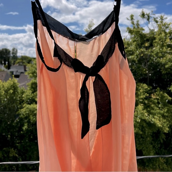 TFNC London Peach Black Flowy Camisole Top Bubble Hem Cut Out XS ASOS 90's - Picture 3 of 8